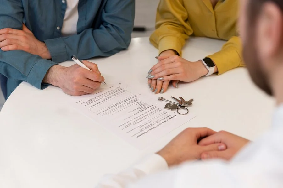 Understanding Mortgage Broker Prices, Fees, and Tools in the UK